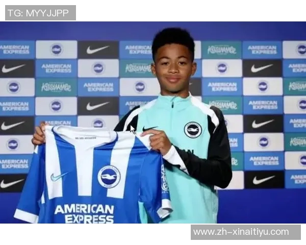 英超日本国脚与战犯合影引发争议俱乐部比赛在中国直播遭球迷抵制